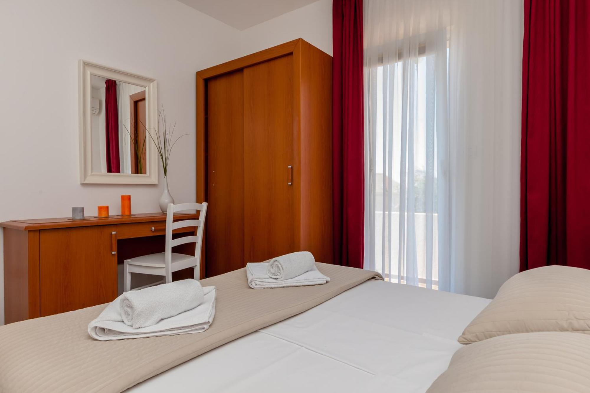 Villa Livia Apartments Μπολ Εξωτερικό φωτογραφία